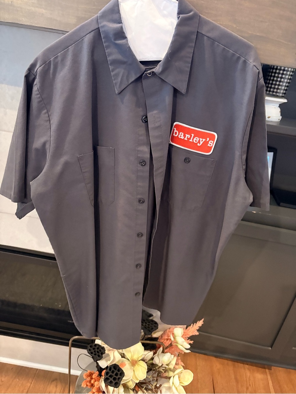 Barley's Short-Sleeve Button-Down Work Shirt in Charcoal